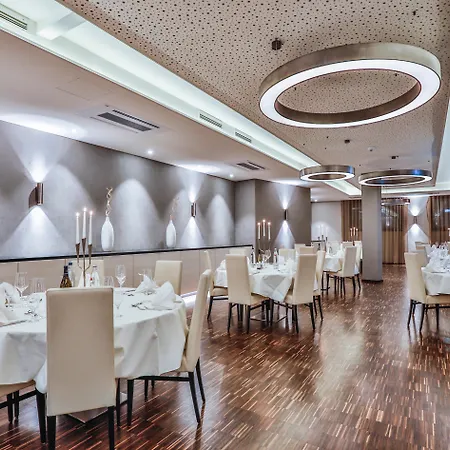 - - Schwenningen By Ihg Hotel 4*
