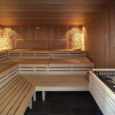 菲林根-施文宁根假日酒店&度假村