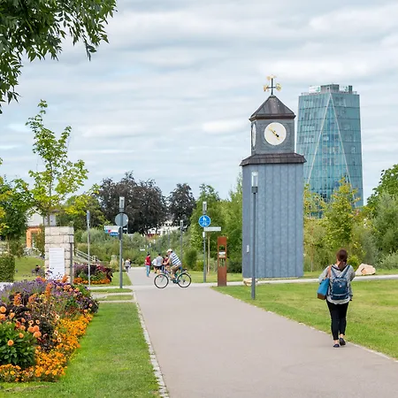 菲林根-施文宁根假日酒店&度假村 酒店
